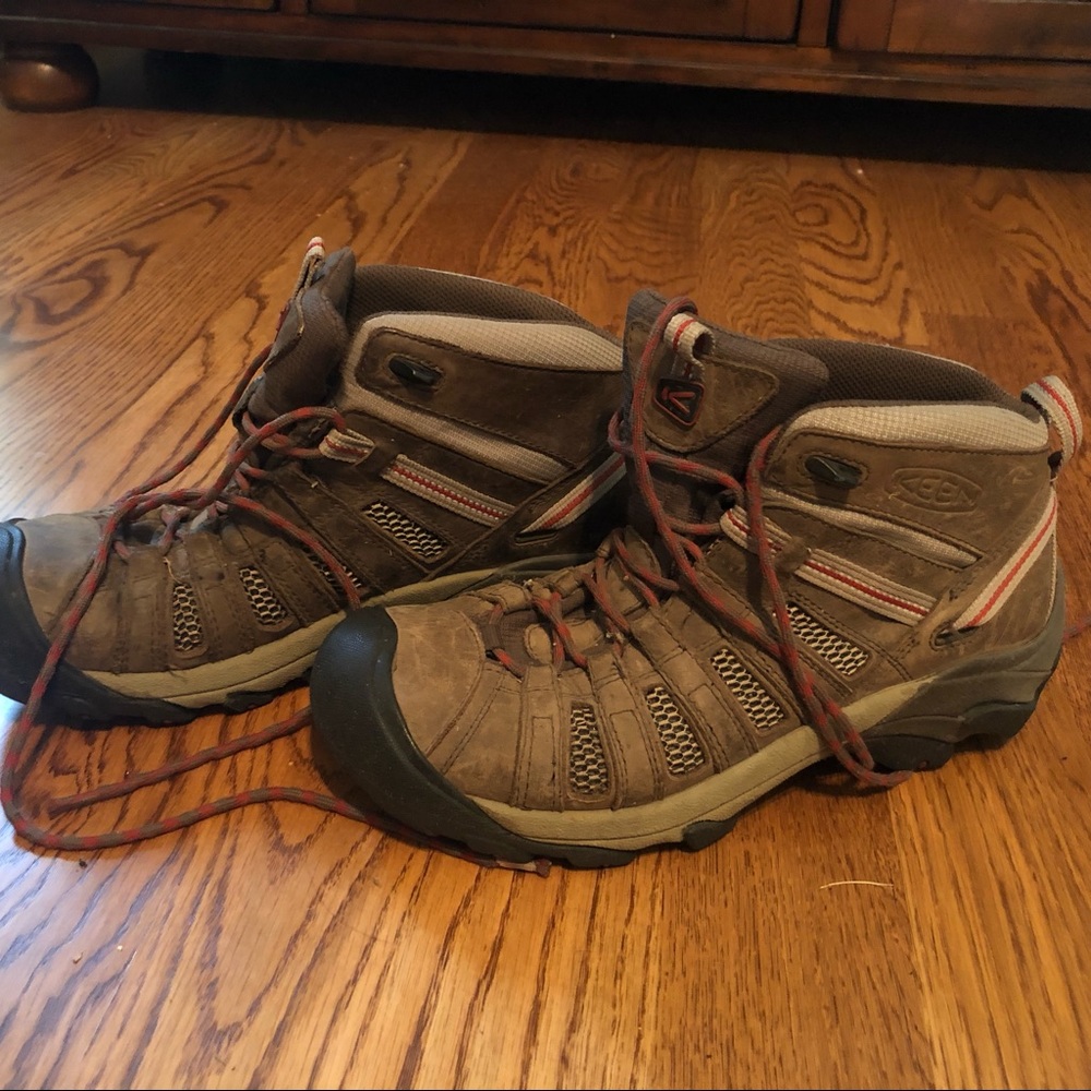 Keen Hiking Boots size 10